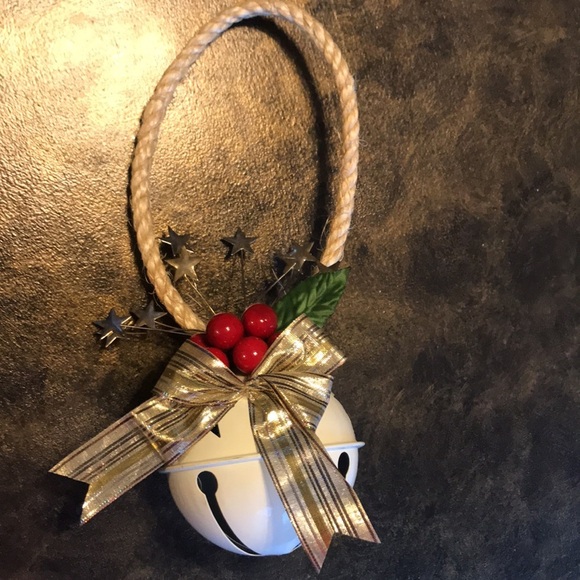 Big vintage Christmas bell ornament cream with red berries gold bow stars & rope - Picture 6 of 9